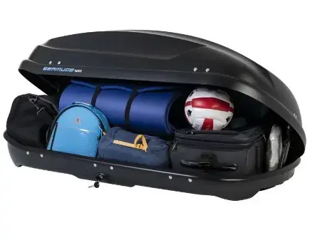 Dachbox 4 M am Fahrzeug