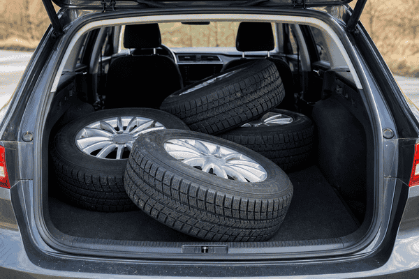 Winterreifen sicher transportieren: Unsere Tipps